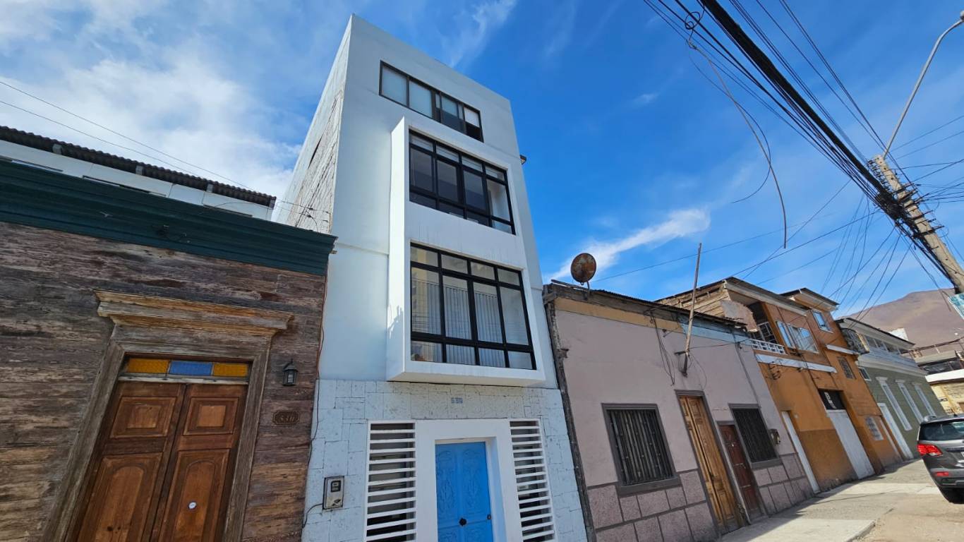 Edificio J.J. Pérez/Obispo Labbe